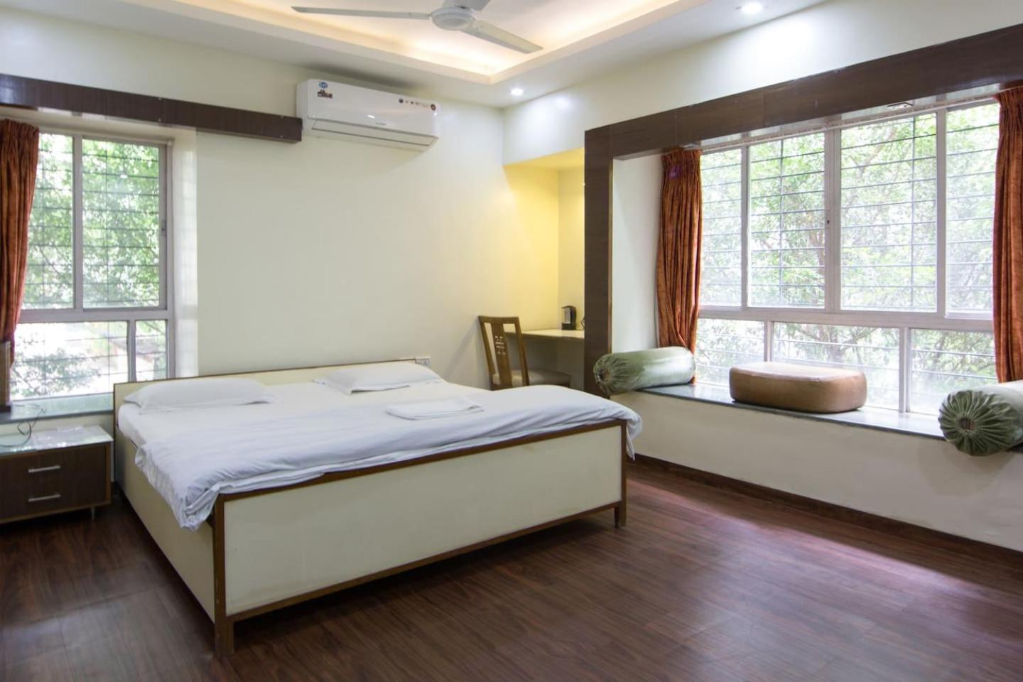 Apple Tree Apartments Koregaon Park Pune Exteriör bild