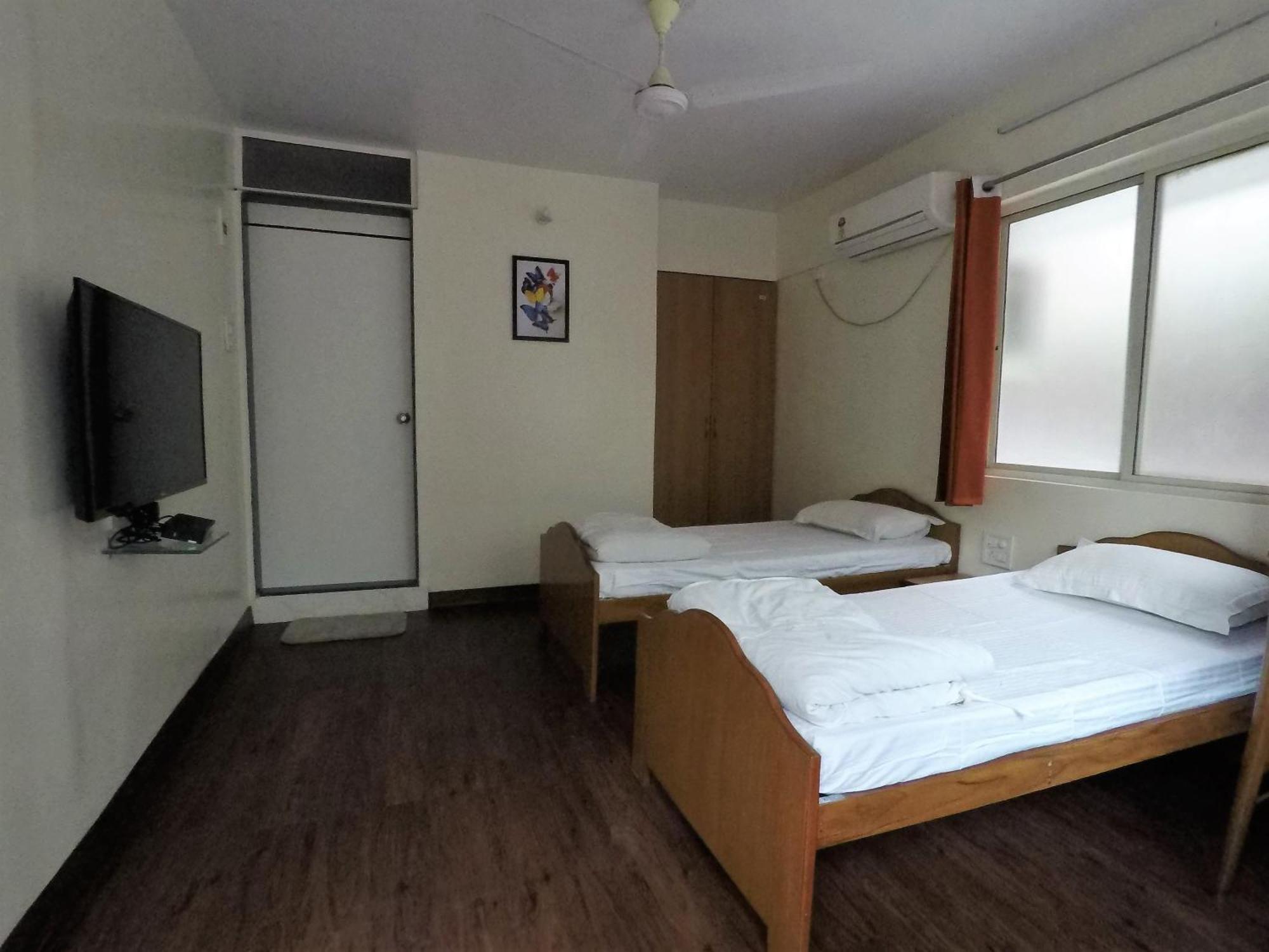Apple Tree Apartments Koregaon Park Pune Exteriör bild