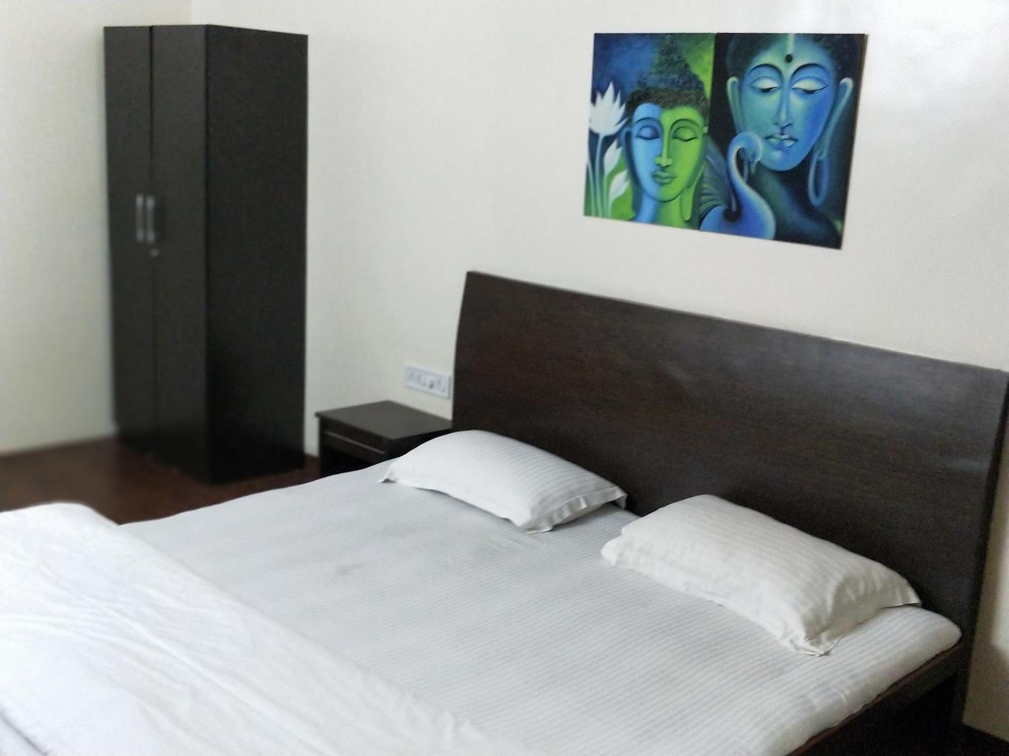 Apple Tree Apartments Koregaon Park Pune Exteriör bild